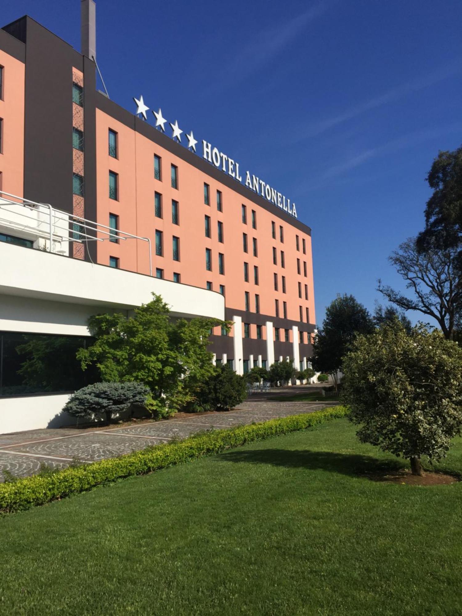 Shg Hotel Antonella Pomezia Exterior foto