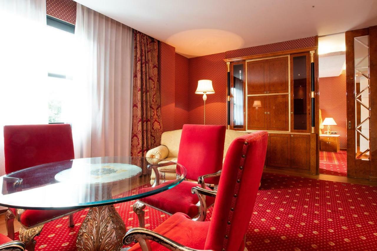 Shg Hotel Antonella Pomezia Exterior foto